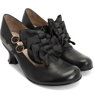 VTG Y2K FLUEVOG * BAROQUE * CARAVAGGIO Black T-Strap Heel with Bows  6  NOS 🖤
